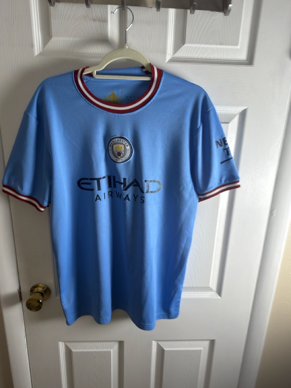 Manchester city men’s Light Blue Short Sleeve Jersey L